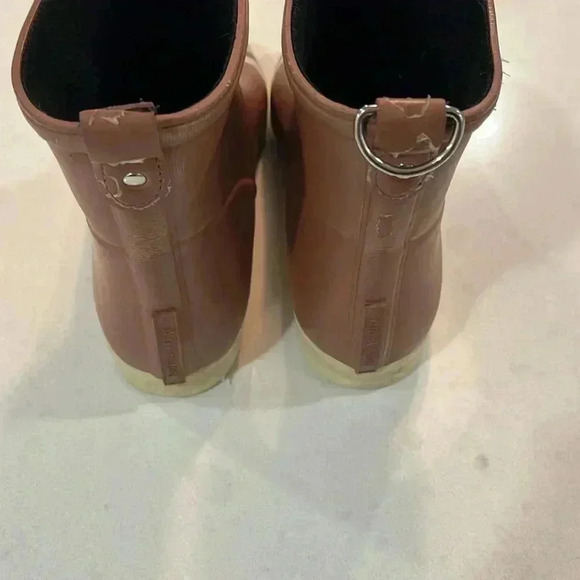 Alice & Whittles Rain Booties Caramel & Cream 9 Chevron Design on Toe Trendy Fun - Picture 4 of 11